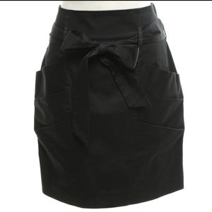 Deep pocket belted skirt